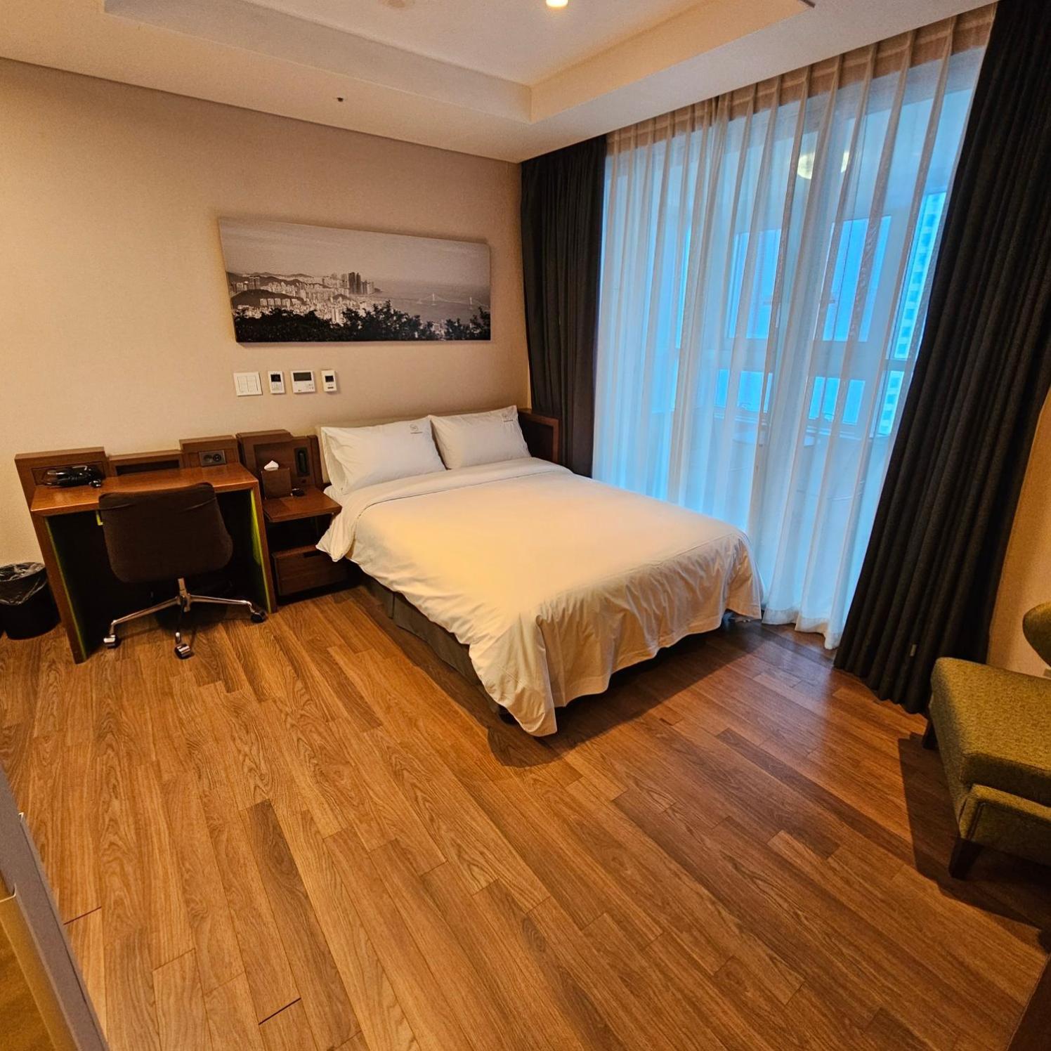 W Residence Hotel Busan Buitenkant foto