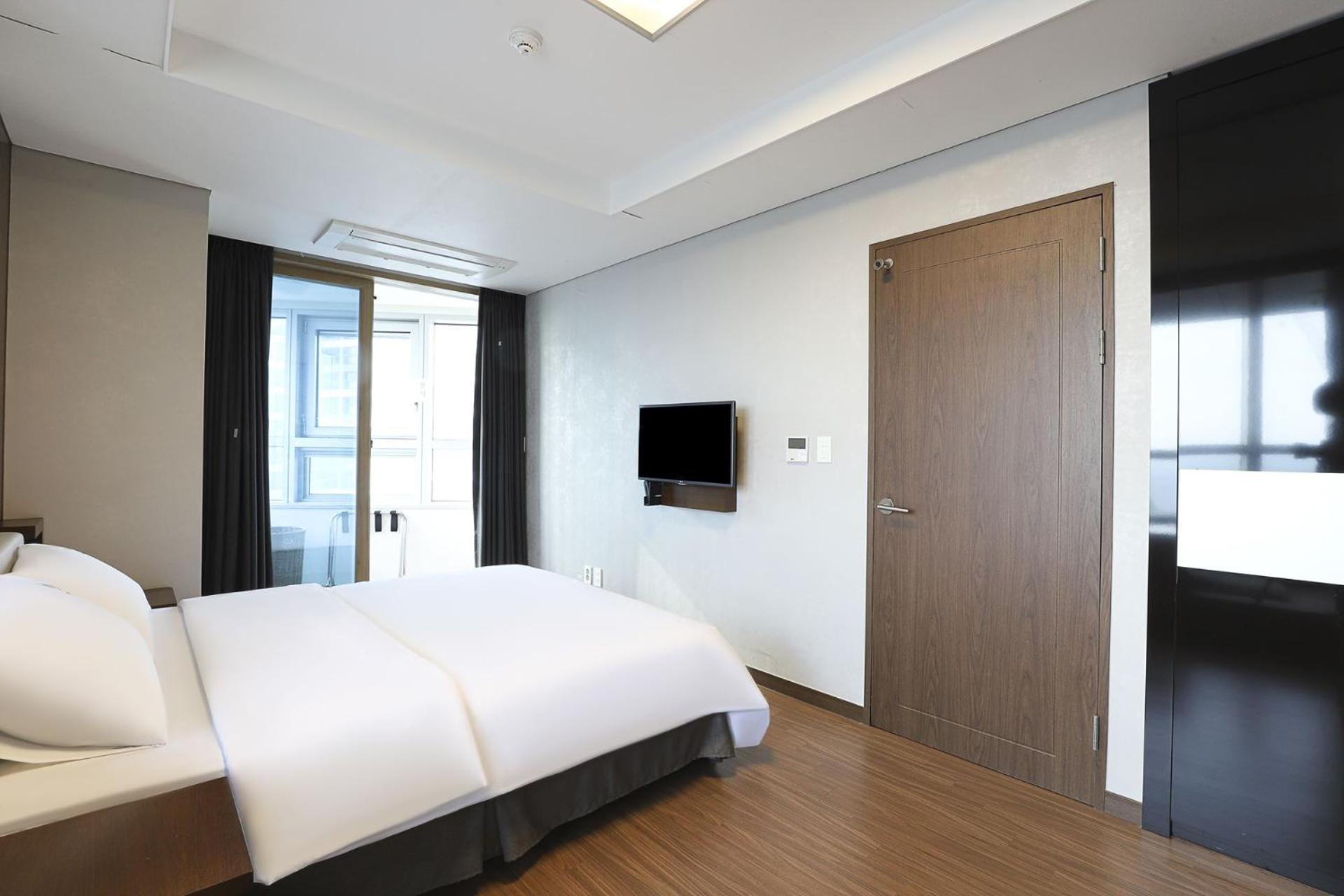 W Residence Hotel Busan Buitenkant foto
