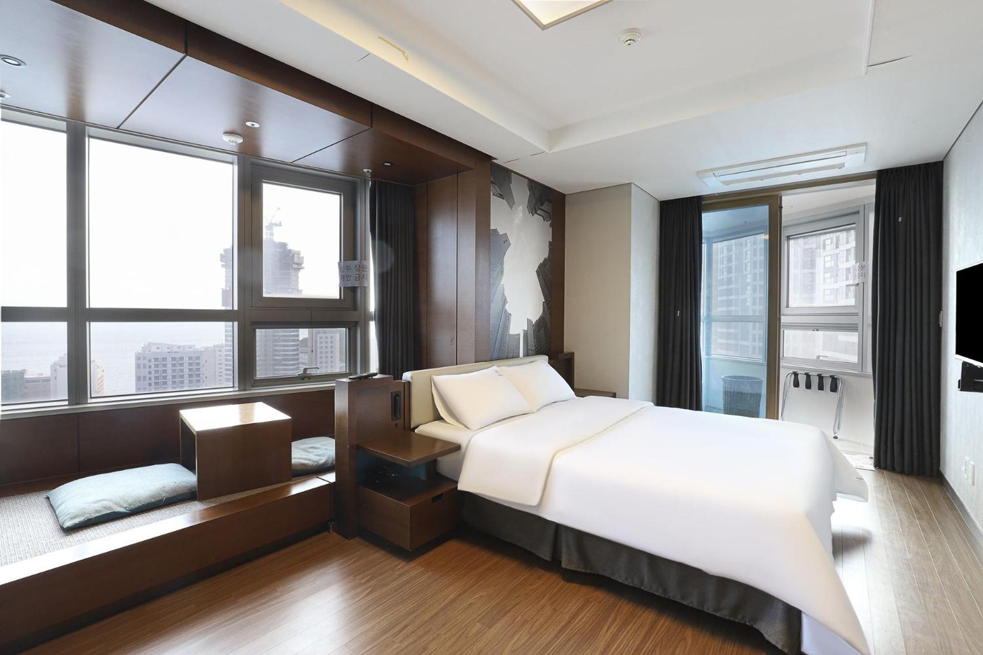 W Residence Hotel Busan Buitenkant foto