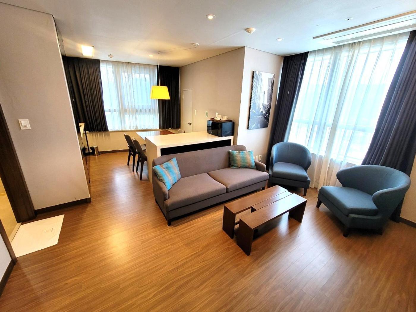 W Residence Hotel Busan Buitenkant foto
