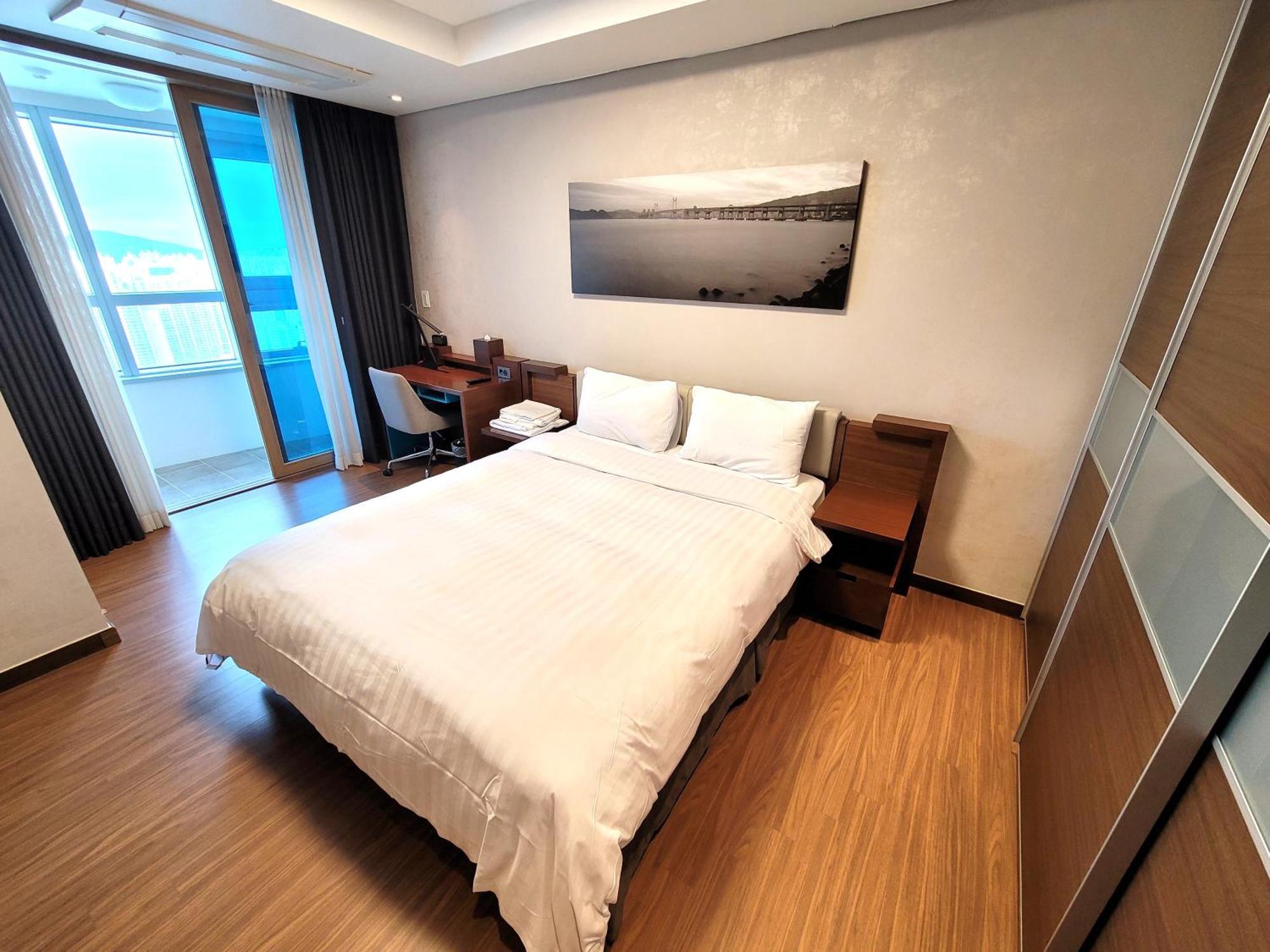 W Residence Hotel Busan Buitenkant foto