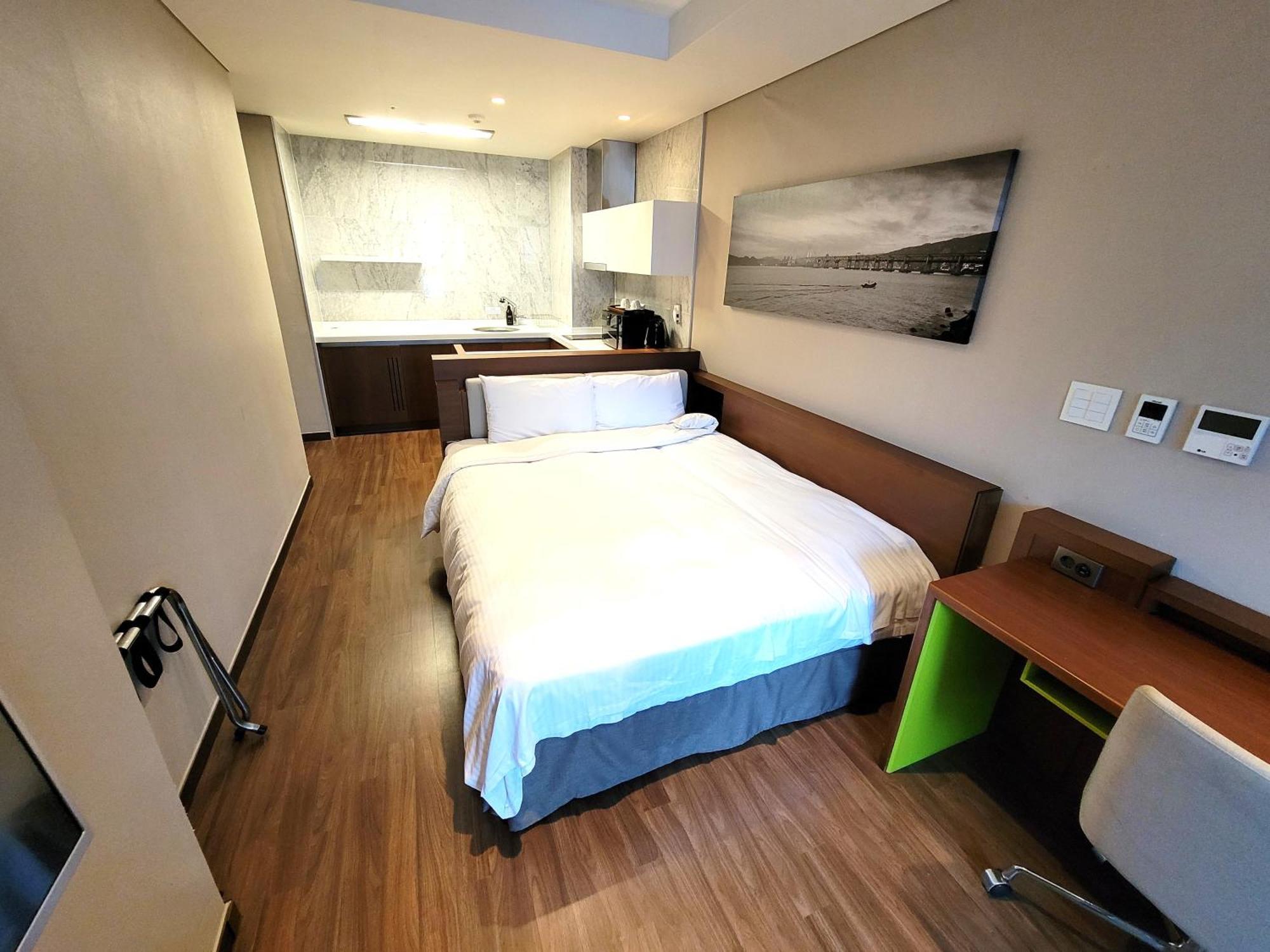 W Residence Hotel Busan Buitenkant foto