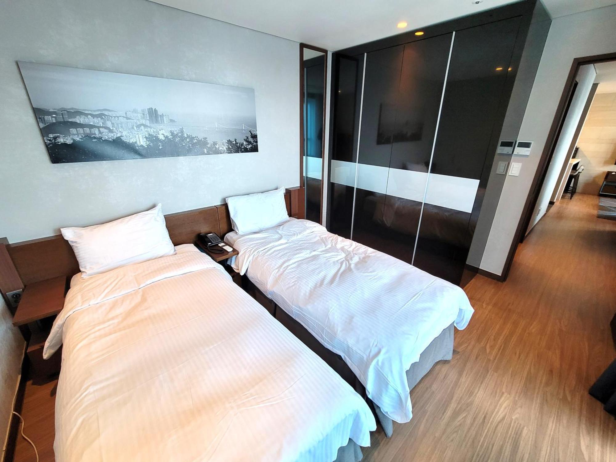 W Residence Hotel Busan Buitenkant foto