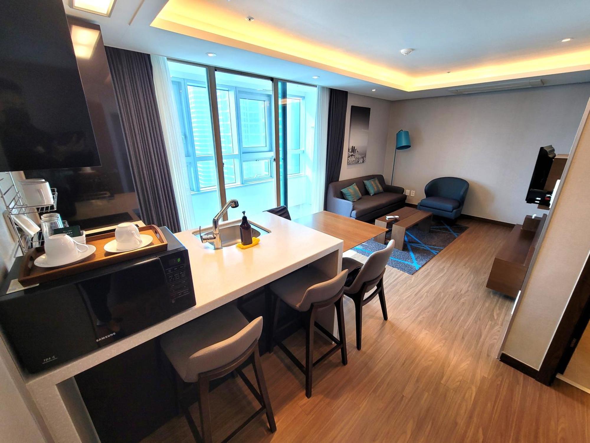 W Residence Hotel Busan Buitenkant foto