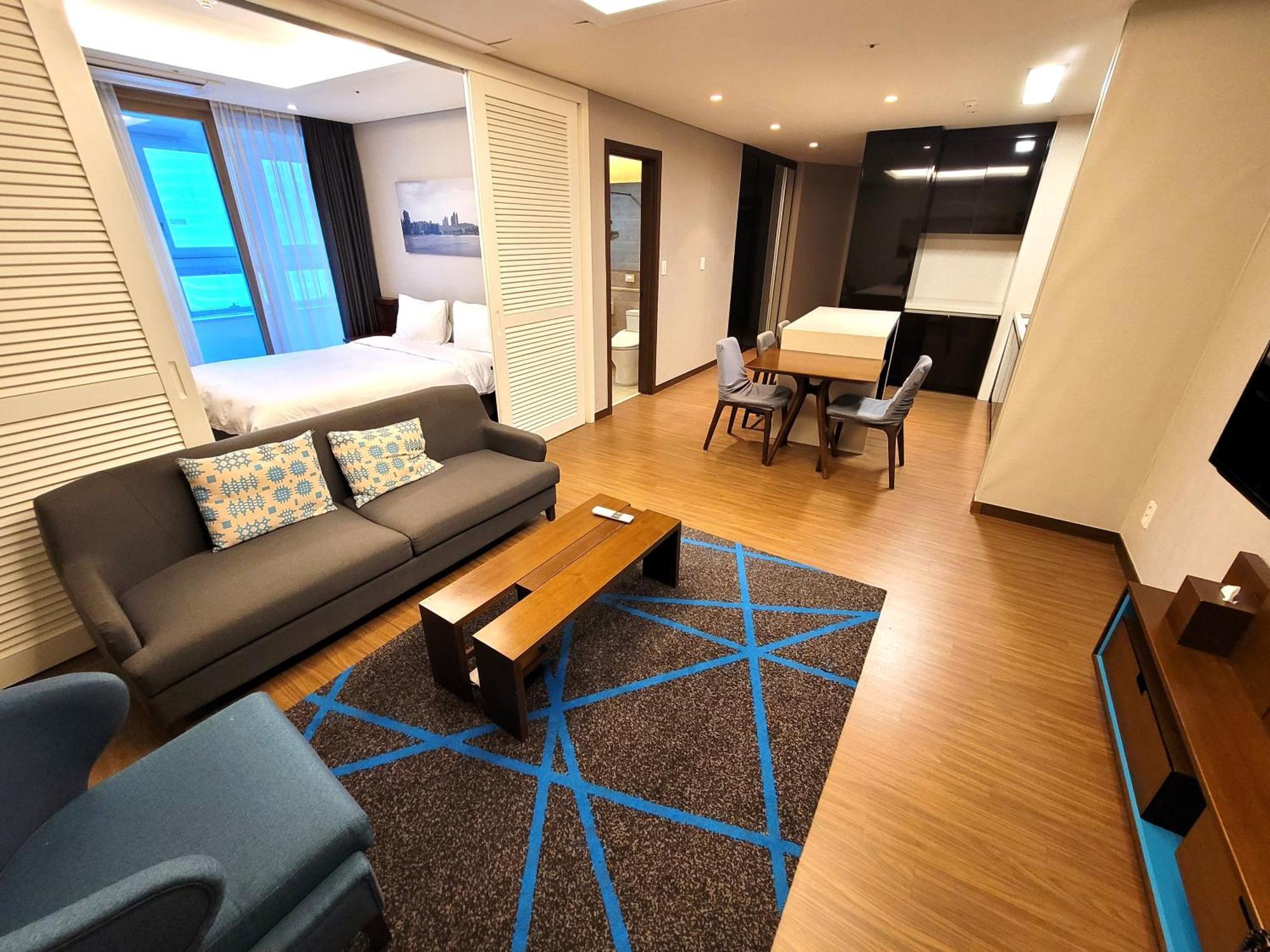 W Residence Hotel Busan Buitenkant foto